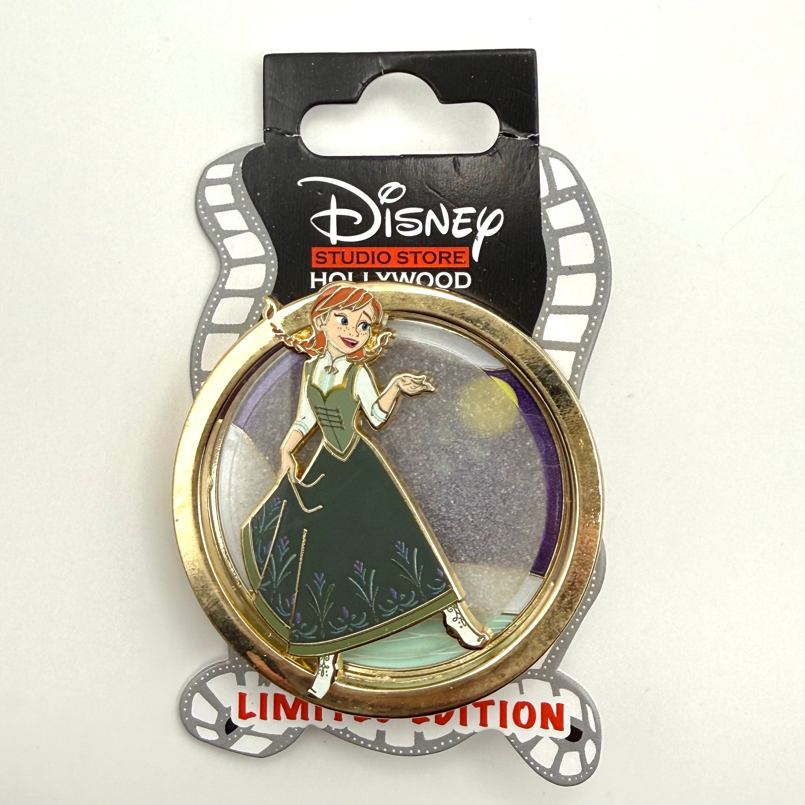 Disney DSSH Winter Snow Globe Series Anna Frozen LE 400 Pin
