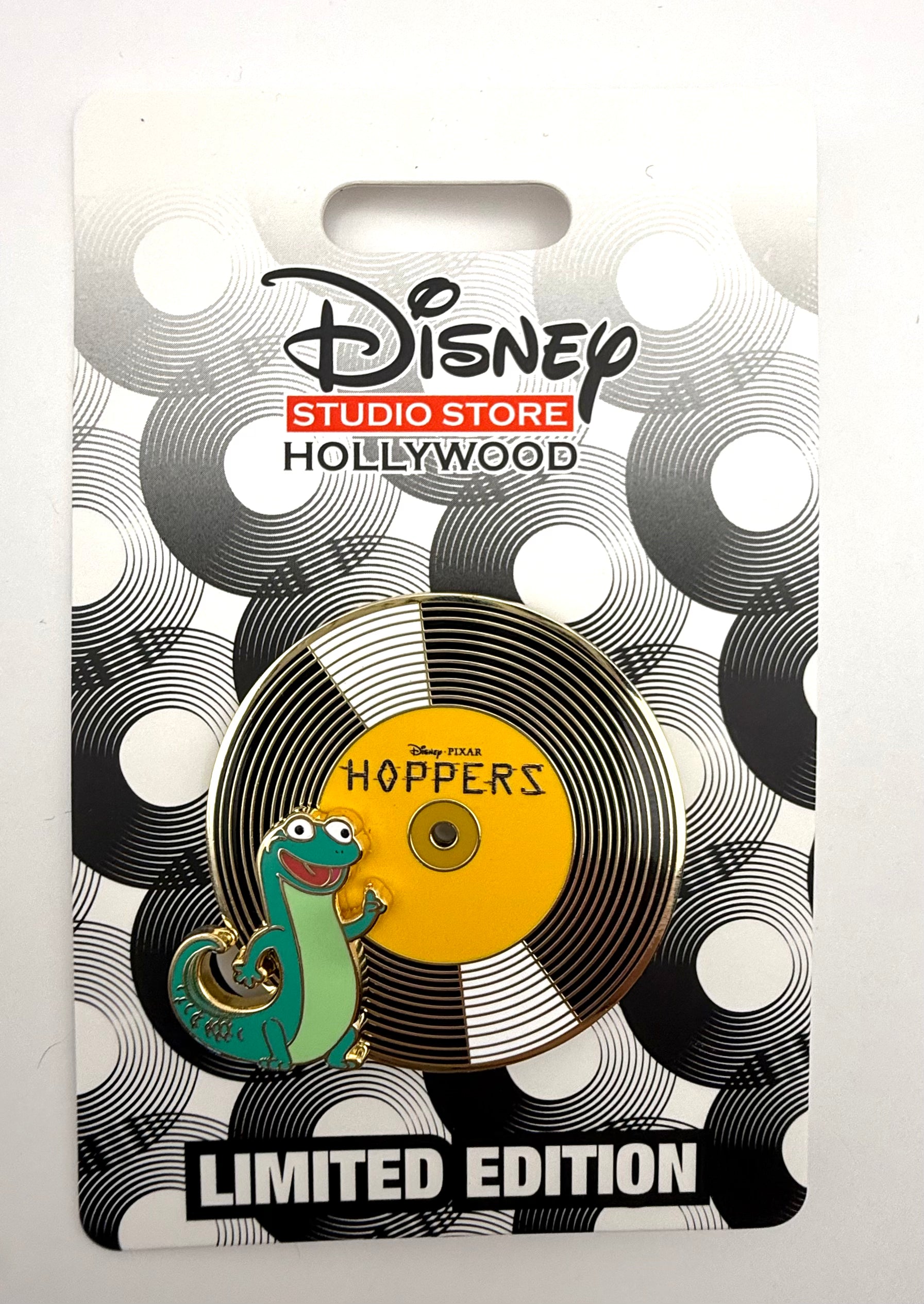 Disney D23 Expo 2026 DSSH Vinyl Record Pin LE 400 - Hoppers Lizard