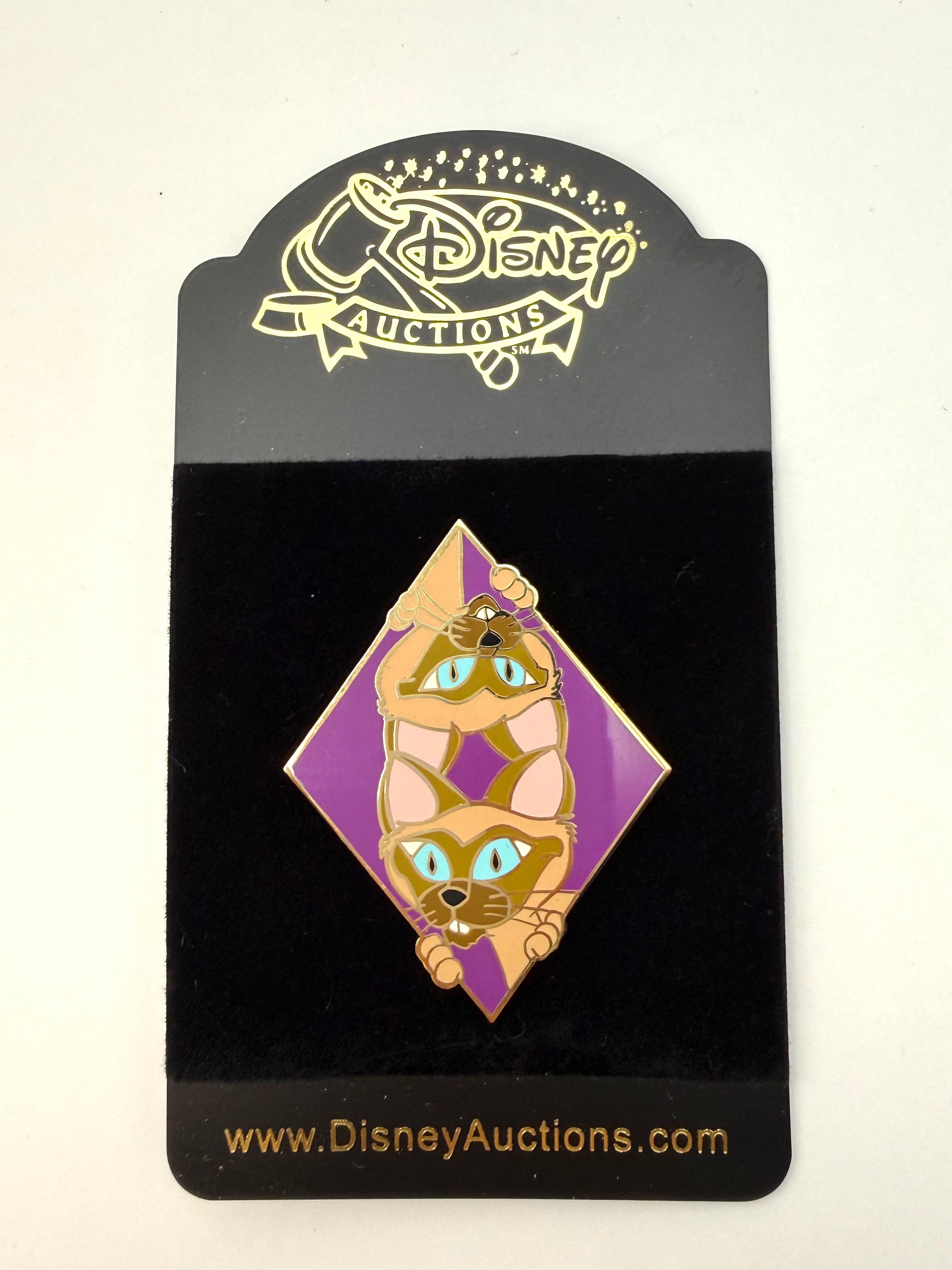LE 500 Disney Auctions P.I.N.S. Peek A Boo Si & Am Lady & the Tramp Cats