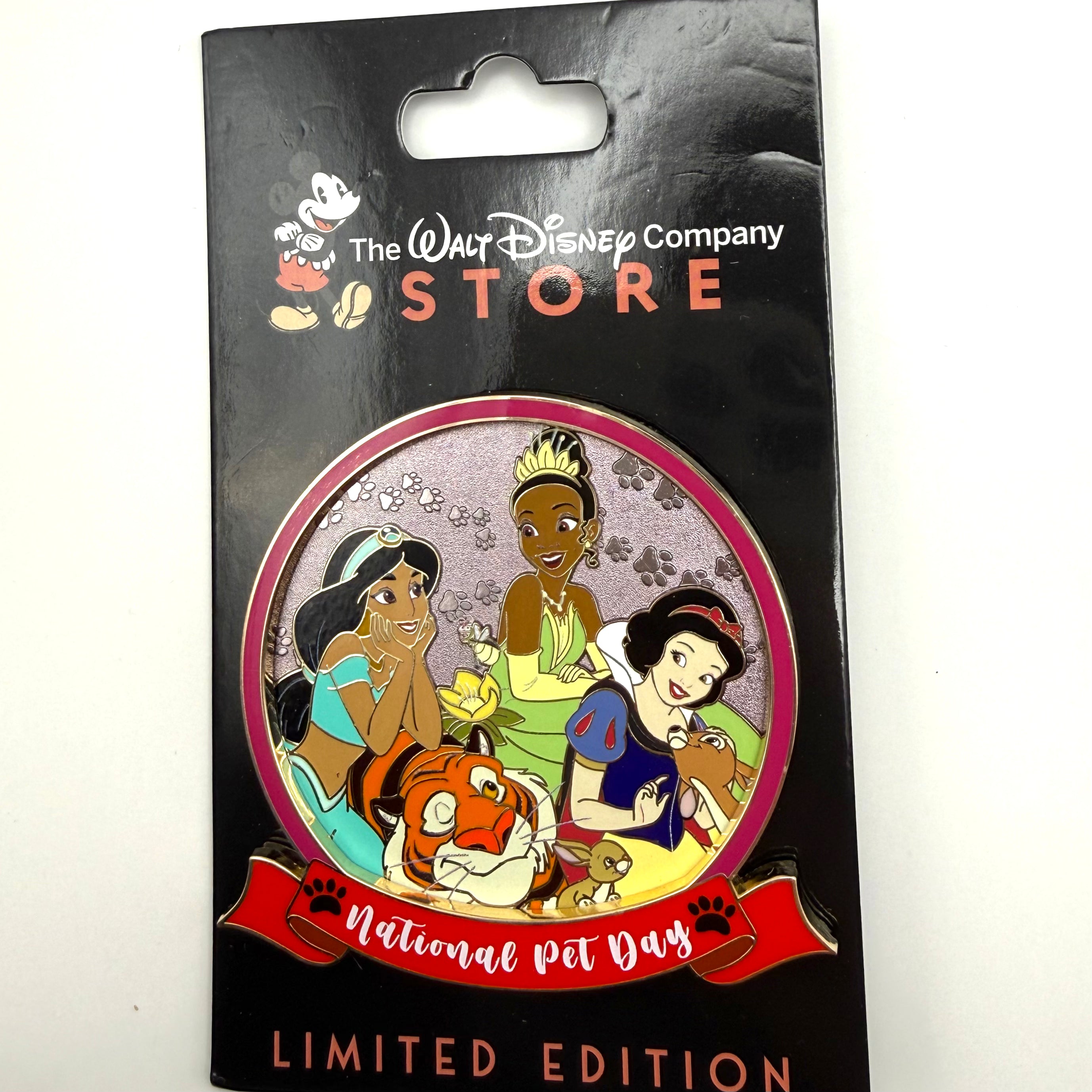 Walt Disney DEC National Pet Day Princess Jasmine Tiana Snow White Rajah LE Pin