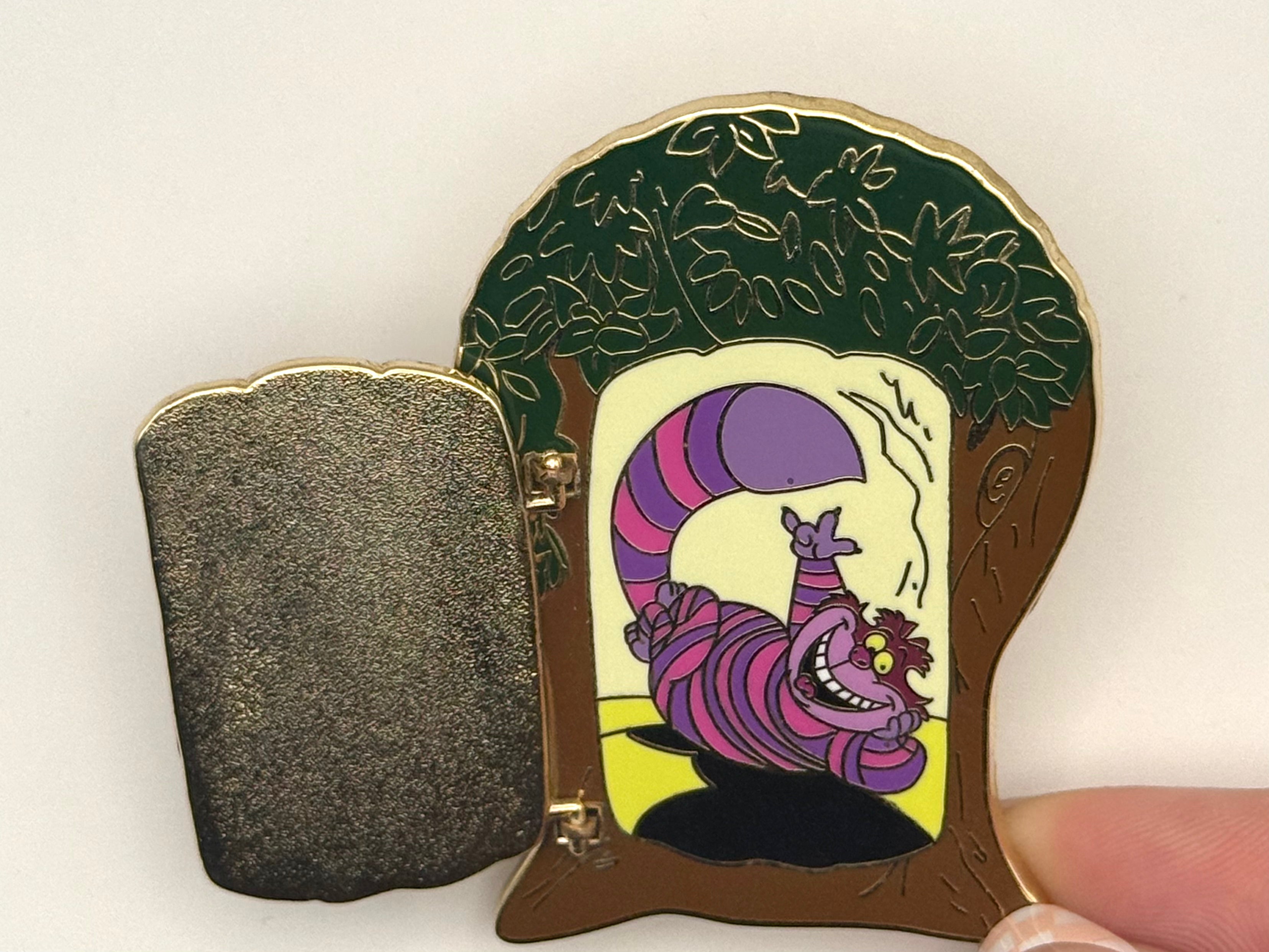 DISNEY PIN DISNEY SHOPPING DRESSING ROOM DOOR CHESHIRE CAT LE 250