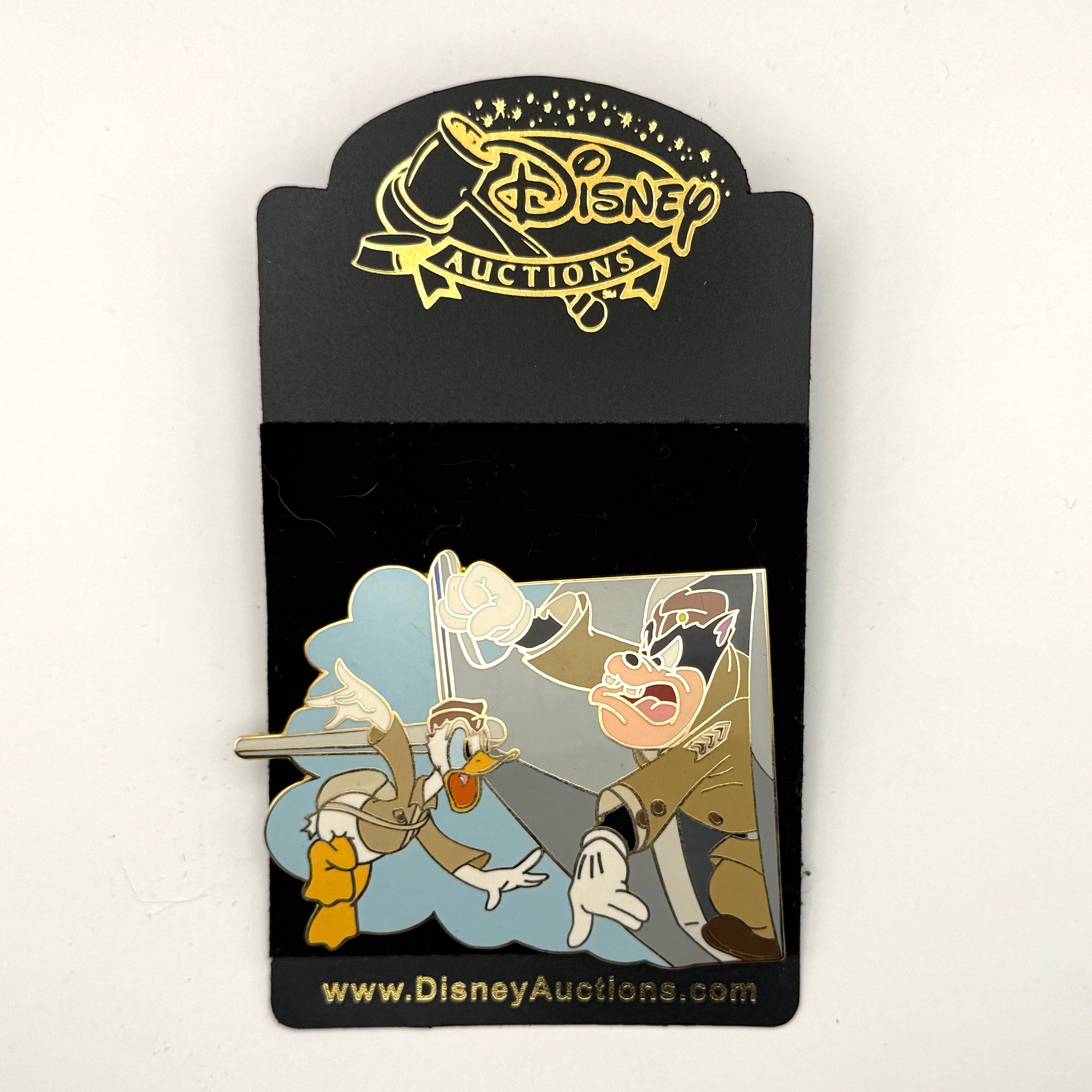 Donald Duck Front Line - Paratrooper Disney Auctions Le 100 Pin