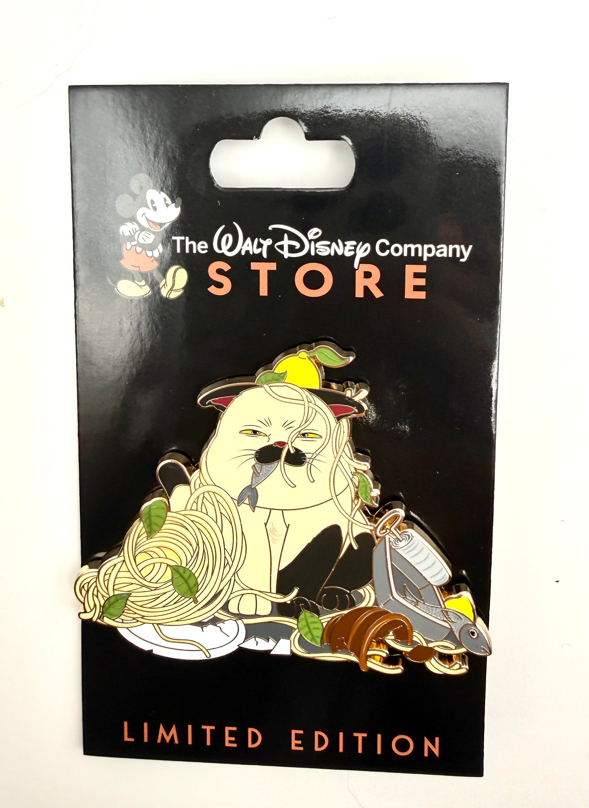 DEC WDCS D23 2026 Cat-astrophe Cats Machiavelli La Luna LE 400 Disney Pin