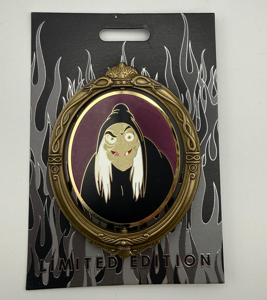 D23 2022 MOG WDI LE 300 Wicked Transformation Evil Queen Spinner Pin