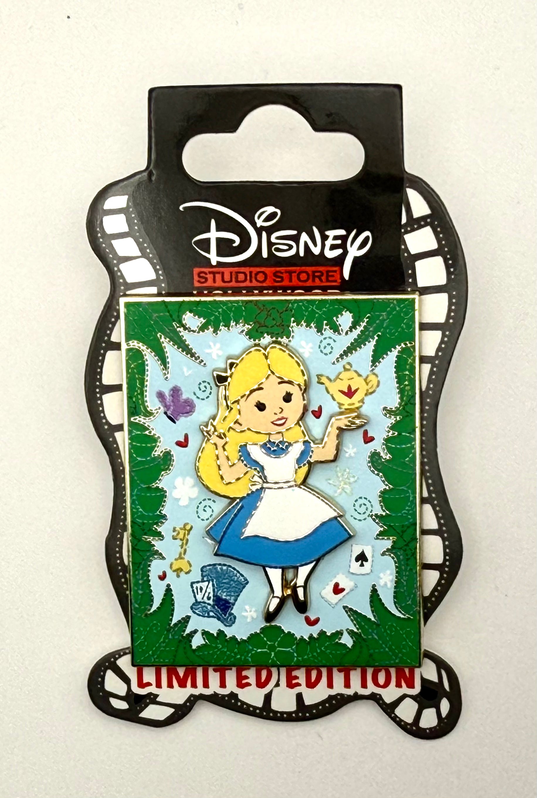 Disney D23 Expo 2026 DSSH Tapestry Series Pin LE 400 Alice In Wonderland