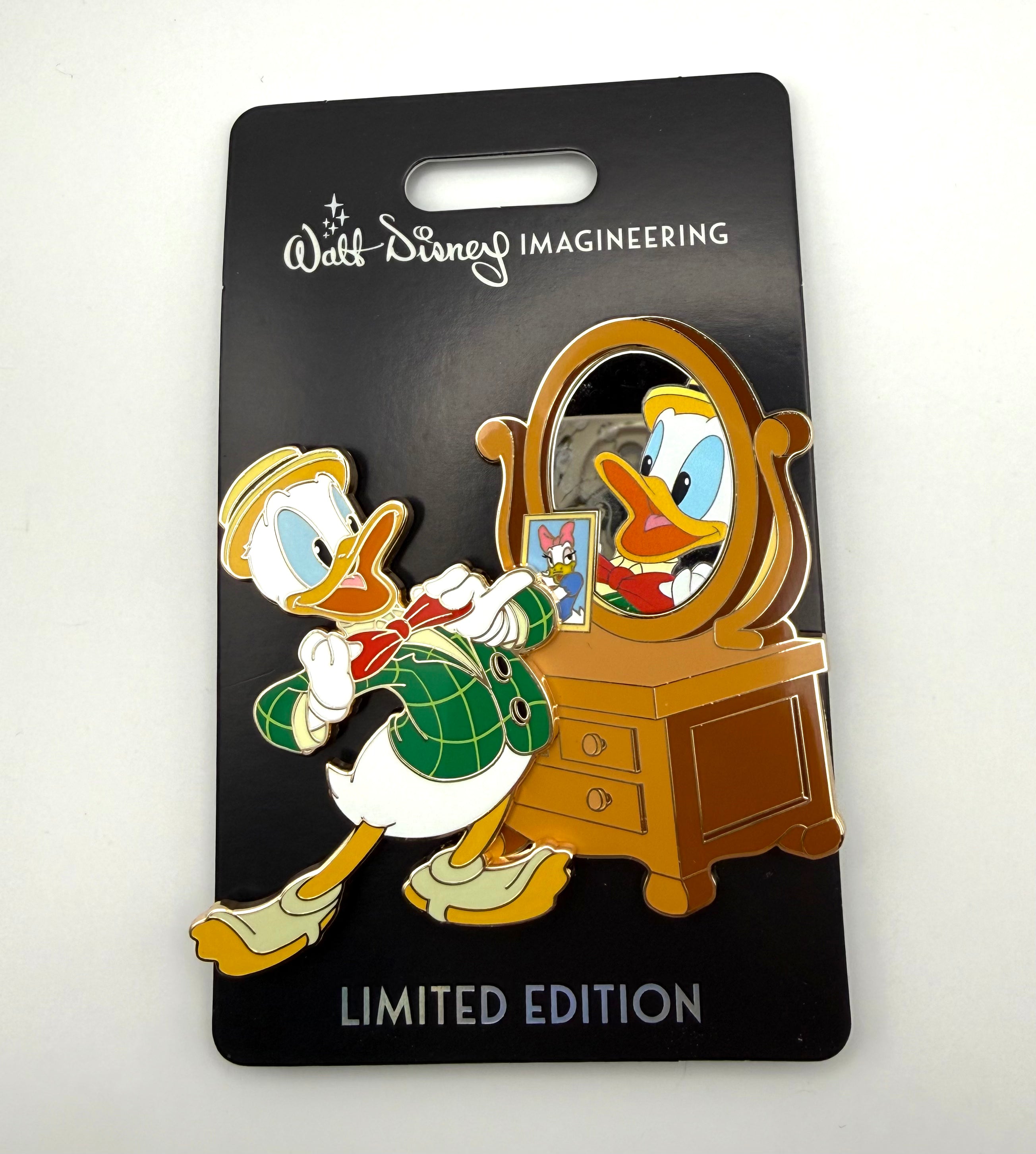 Disney WDI MOG Vanity Reflections Series 2 Donald LE 300 Pin