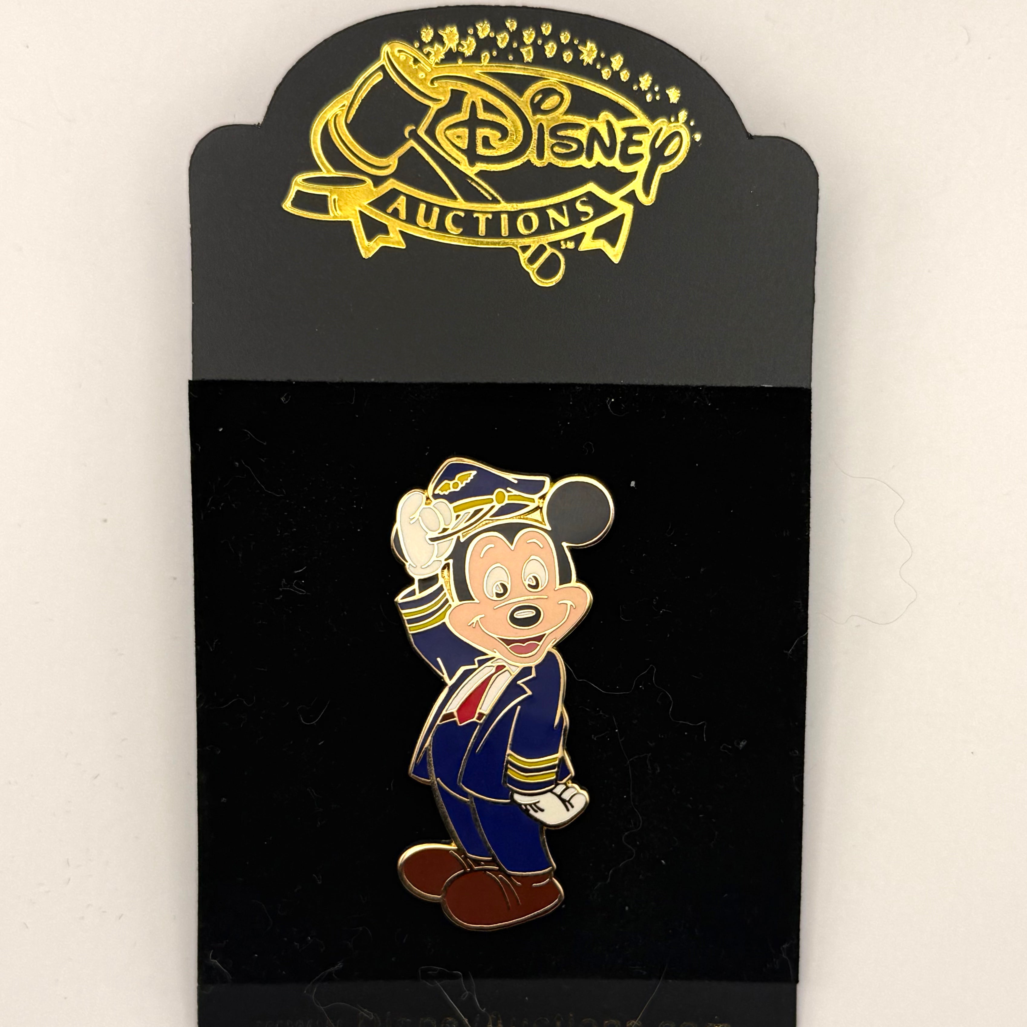 LE 500 Disney Auctions Pin Mickey Pilot Airline Uniform Tipping Hat