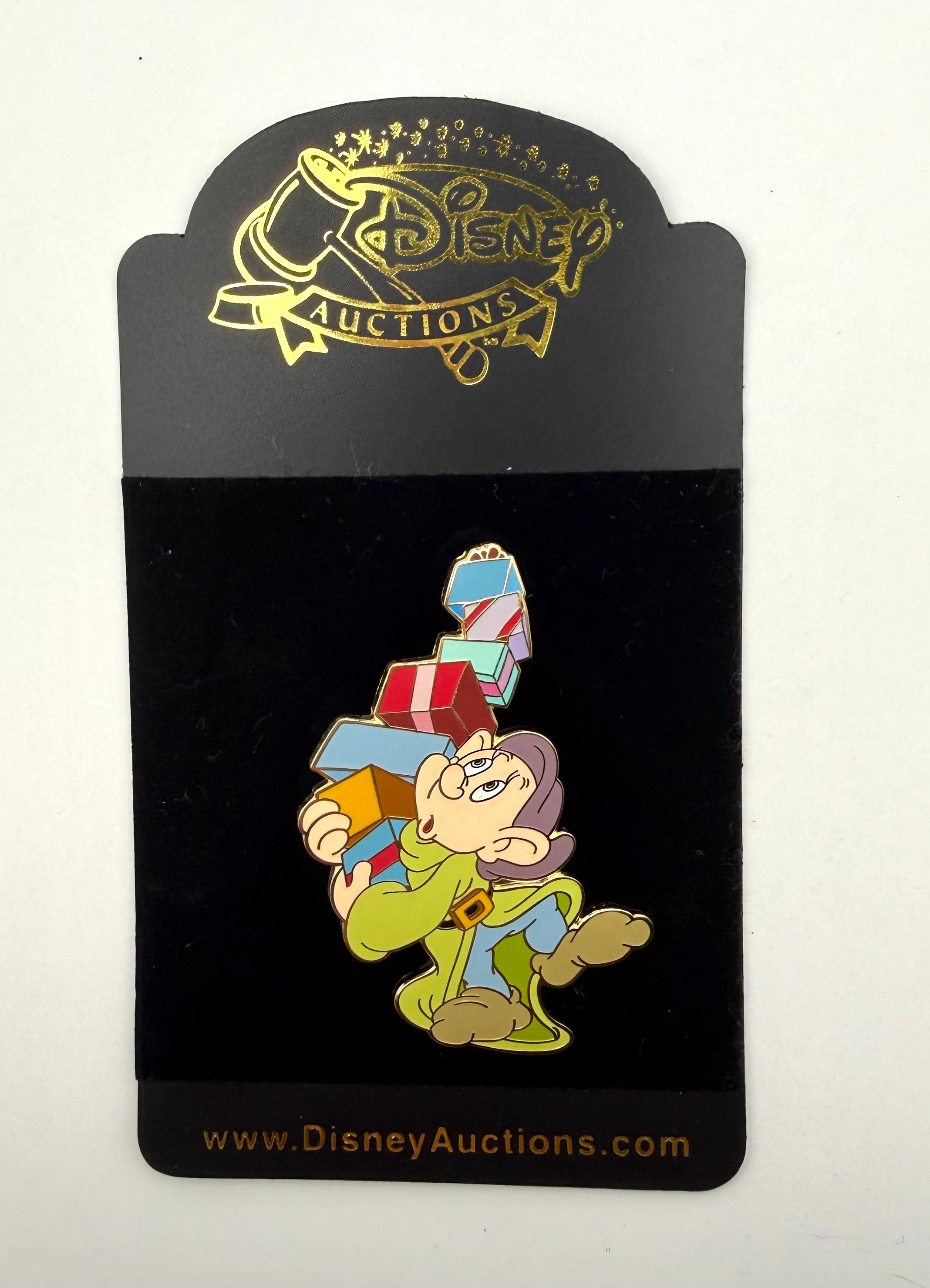 Disney Auctions DOPEY Christmas Presents Pin 2003 LE 1000