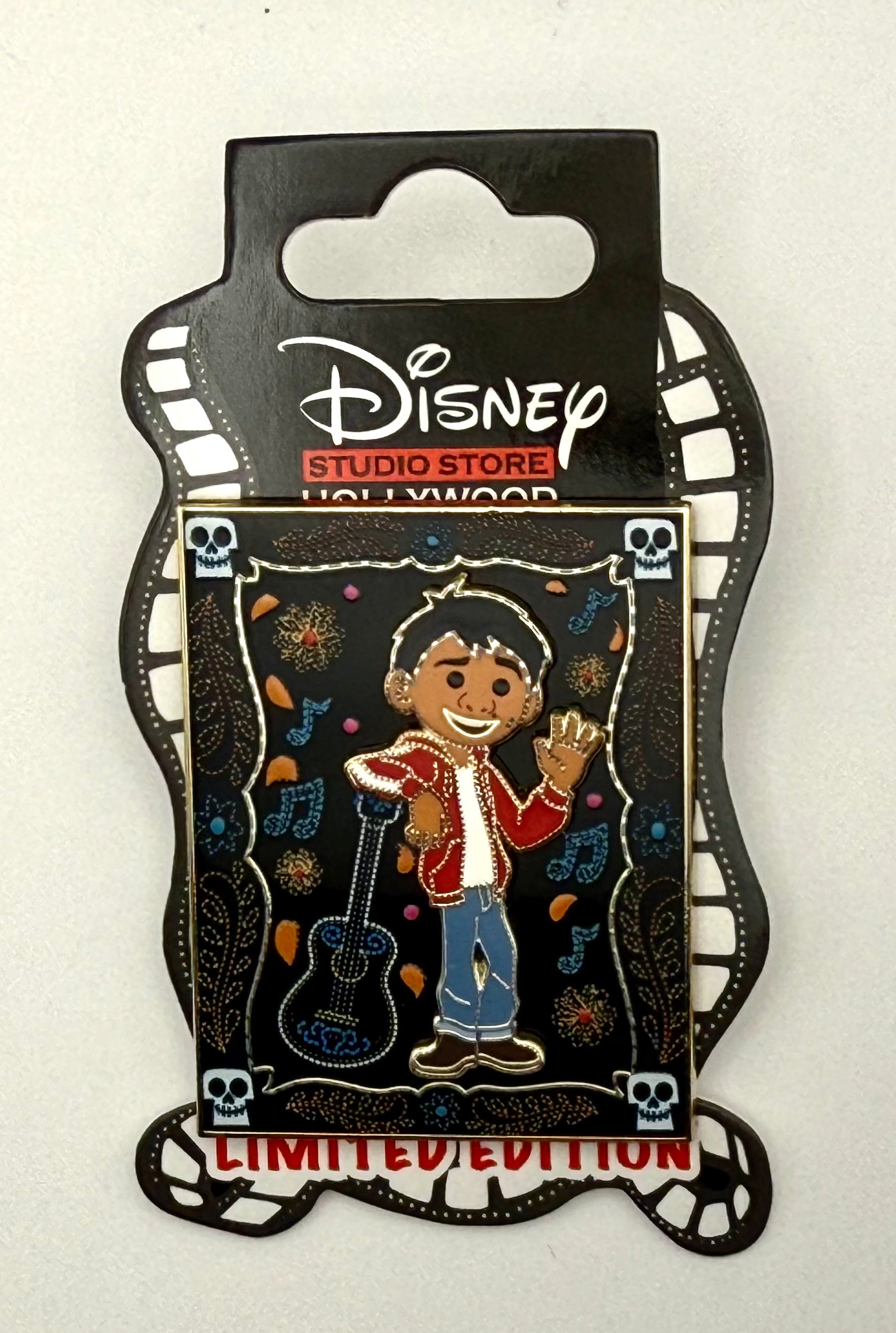 Disney D23 Expo 2026 DSSH Tapestry Series Miguel Coco Pin LE 400