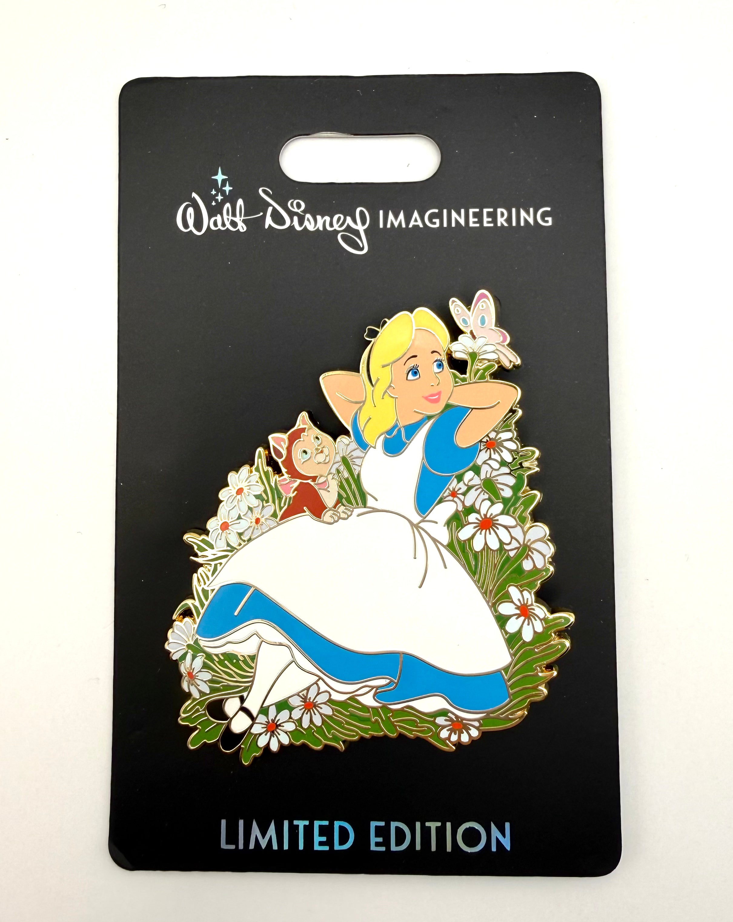 WDI MOG Alice in Wonderland Princess Heroine Flower Girl LE300 Pin